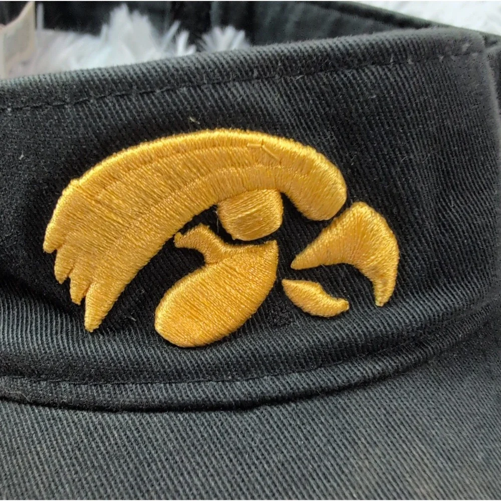 Nike Iowa Hawkeyes Visor Hat Adjustable Black Gold Embroidery Swoosh